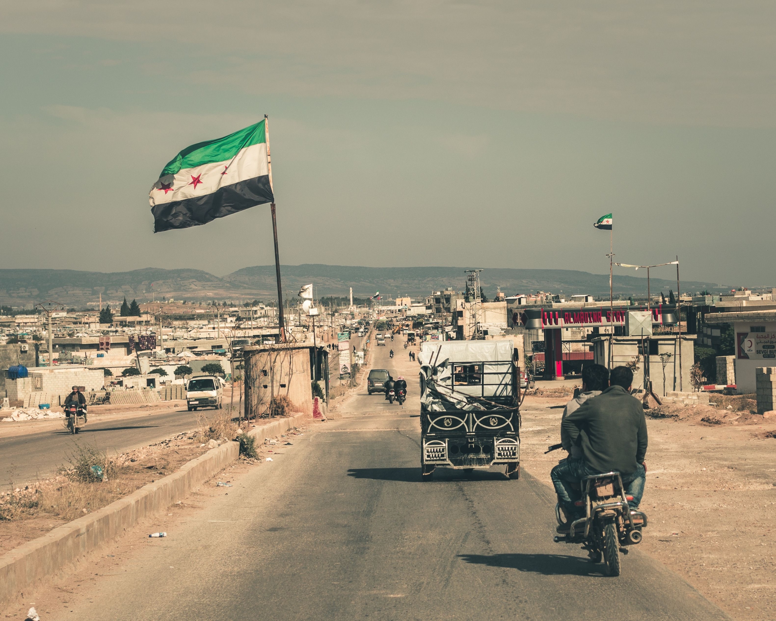 (Deutsch) In Syrien setzen die Kurden auf Integration statt Autonomie